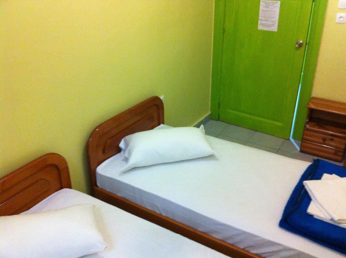 Zeus Hostel เอเธนส์ ภายนอก รูปภาพ